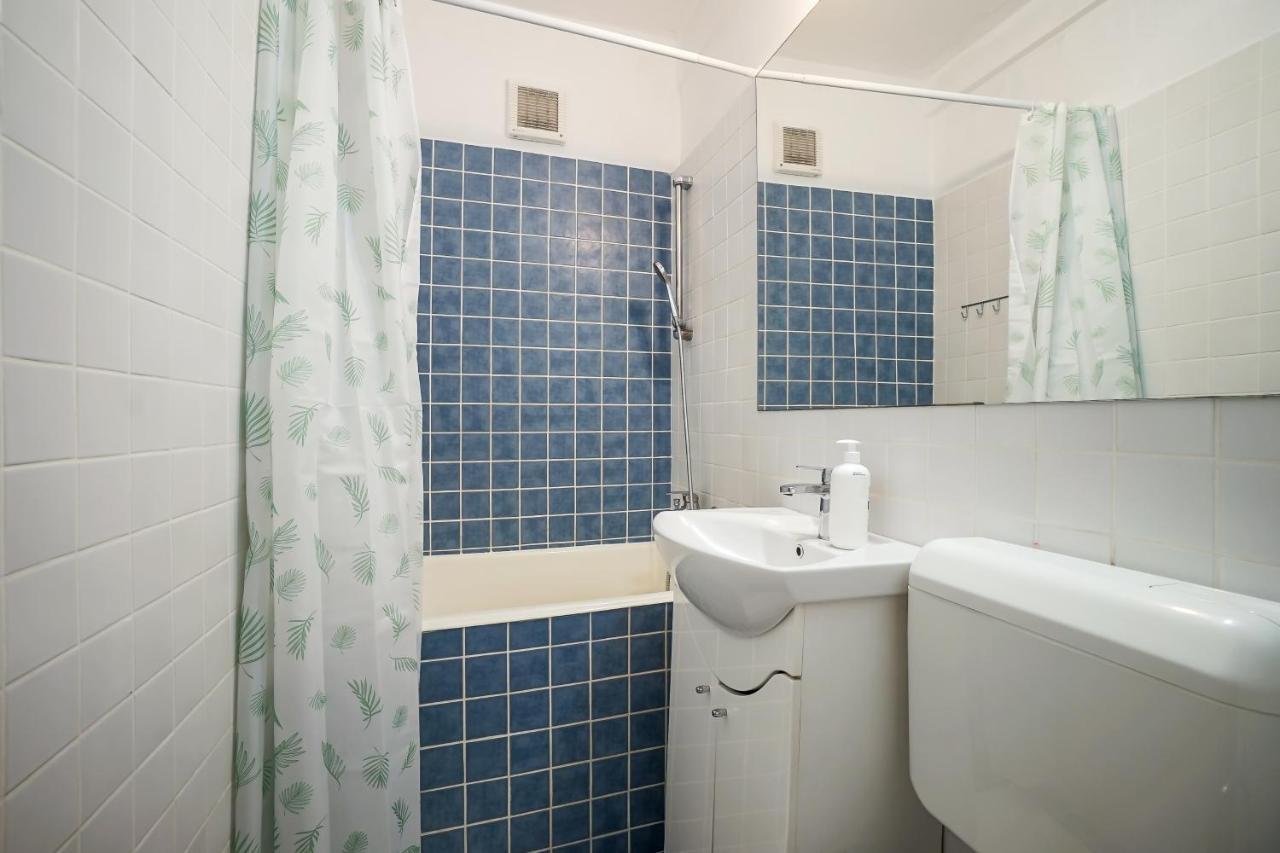 Apartament Universitate - Centrul Vechi Lägenhet Bukarest Exteriör bild