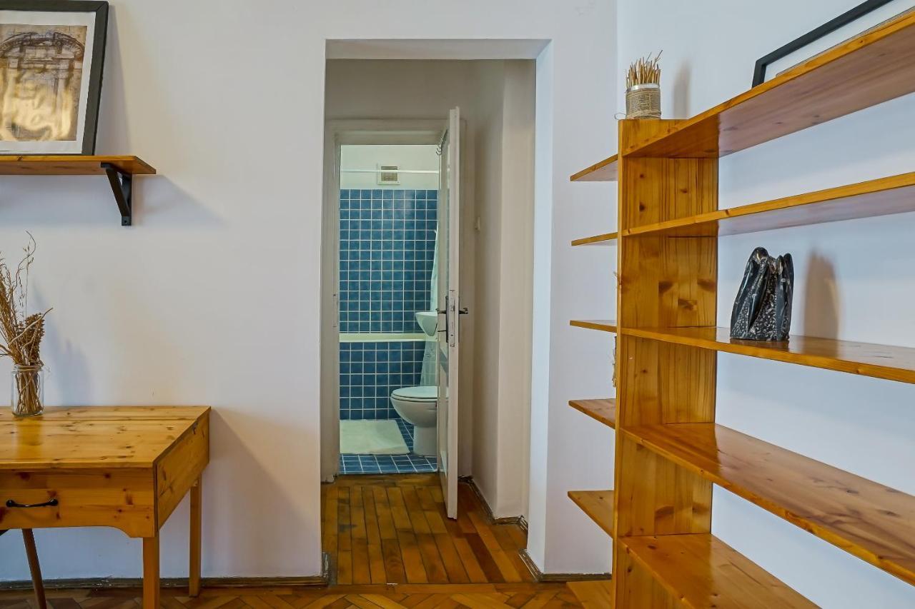 Apartament Universitate - Centrul Vechi Lägenhet Bukarest Exteriör bild